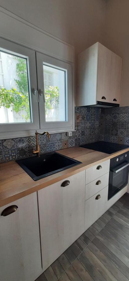 Central Apartment Патитири Екстериор снимка