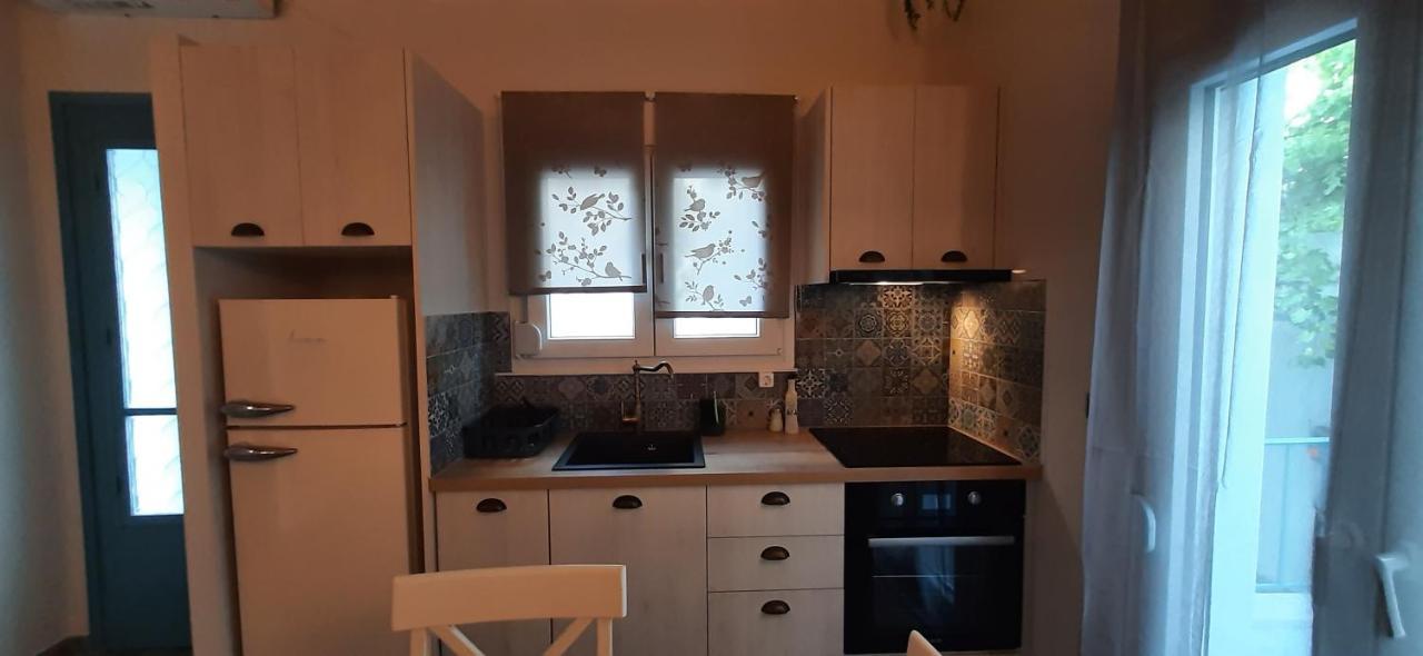 Central Apartment Патитири Екстериор снимка