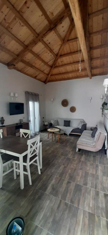 Central Apartment Патитири Екстериор снимка